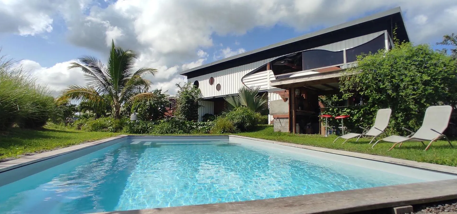 Home Container Resort Eau Sainte-Rose